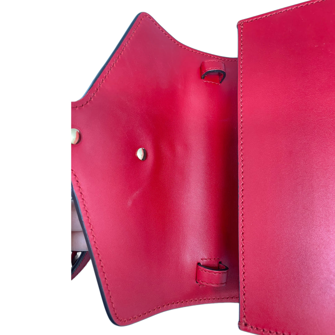 gucci塞尔维亚红色