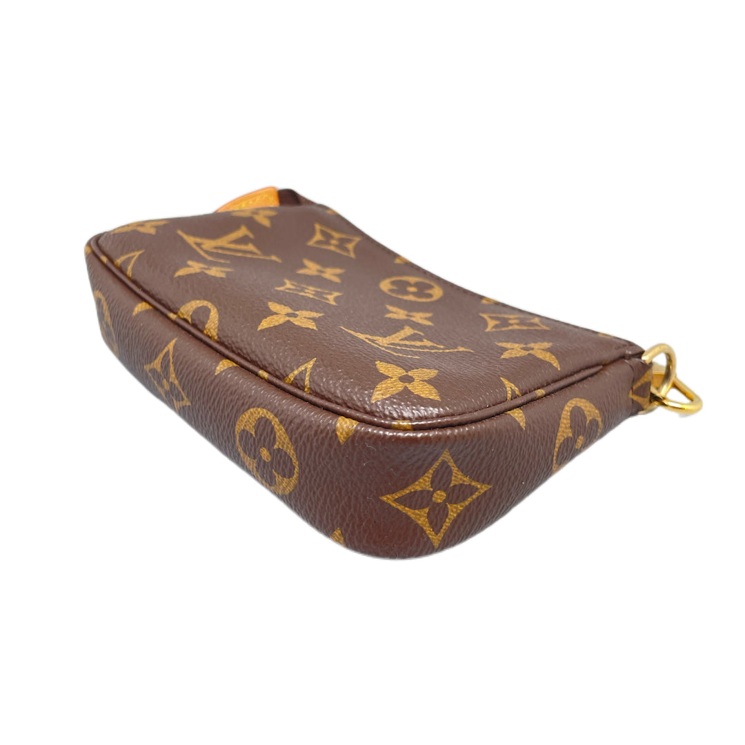 lv pochette